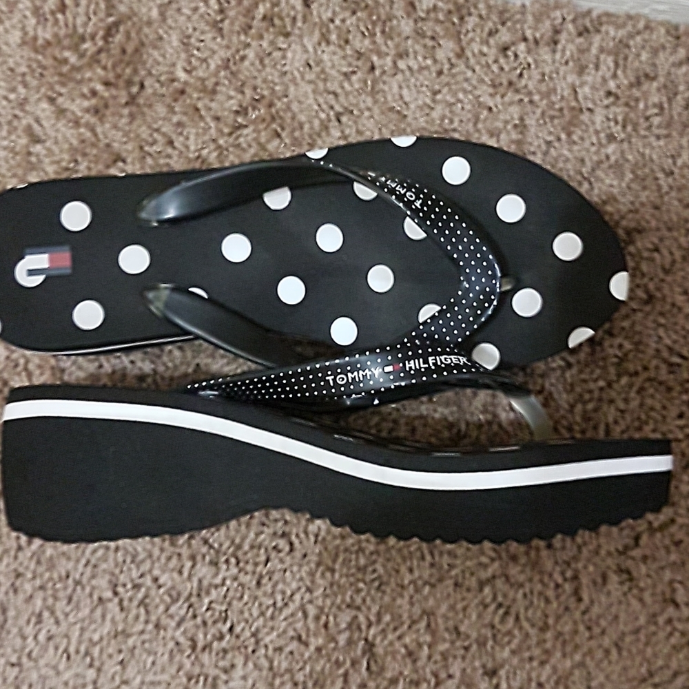 TOMMY HILFIGER SANDALS - Picture 2 of 5